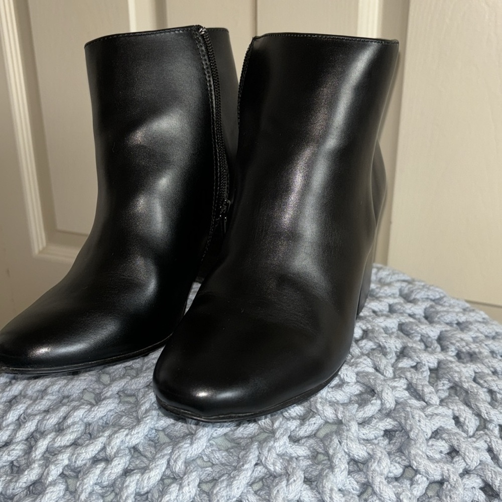Great condition only worn once black Madden leather ankle boots size 7